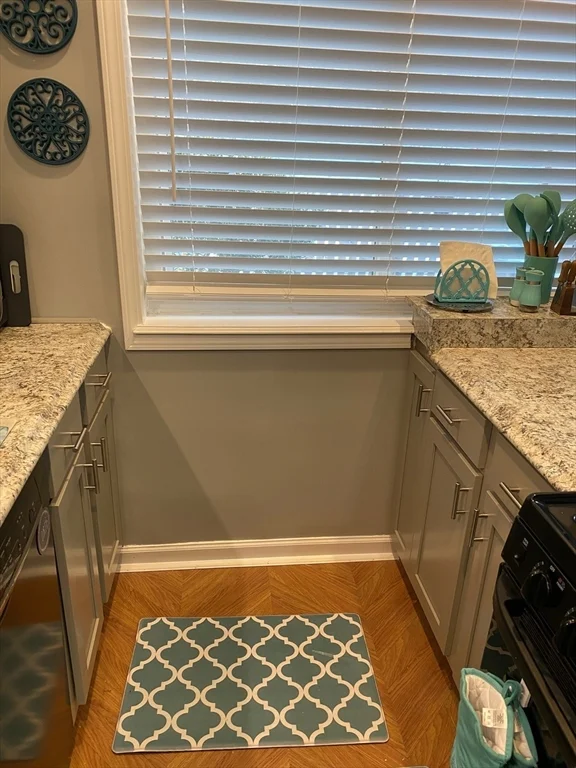 2 bed, 1 bath apartment for rent at 91 Yorktown Dr Unit 91, Springfield — photo 10 of 18