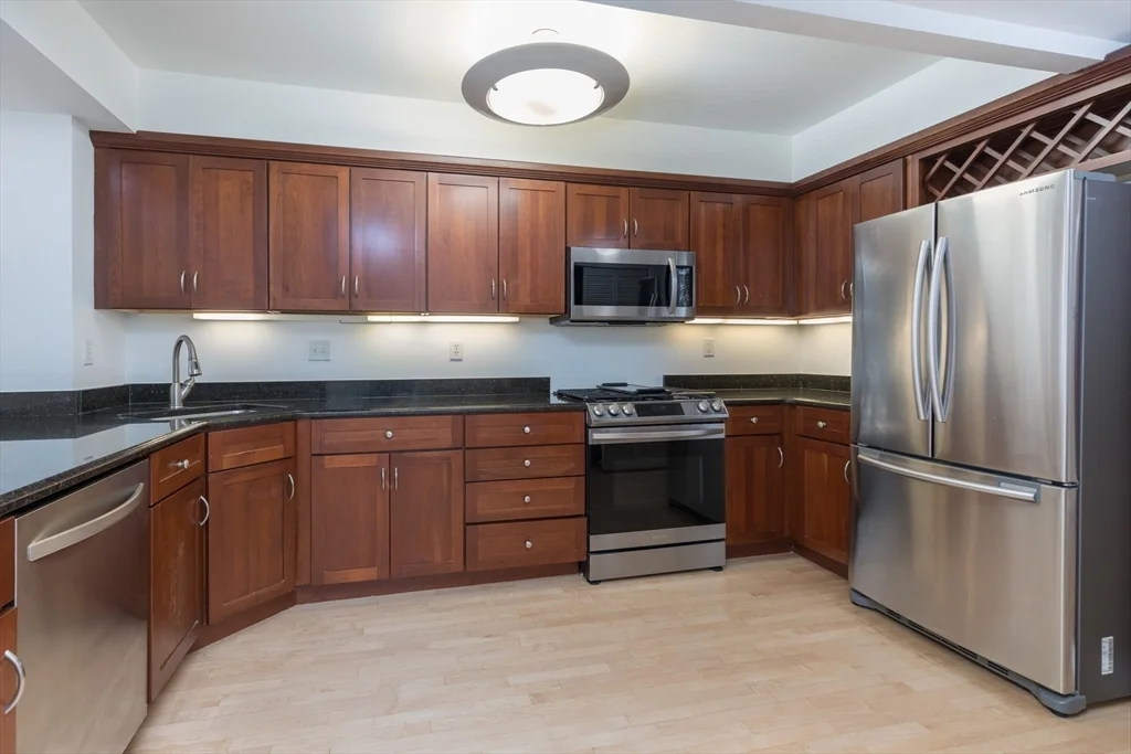 2 bed, 2 bath apartment for rent at 910 Beacon St Unit 4-R, Fenway — photo 9 of 14