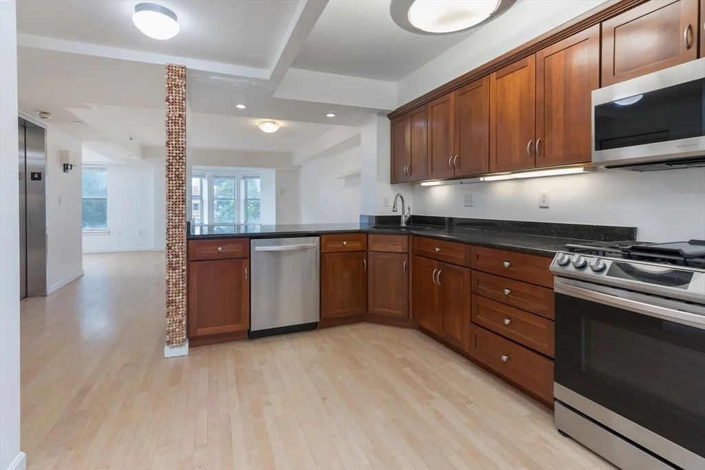 2 bed, 2 bath apartment for rent at 910 Beacon St Unit 4-R, Fenway — photo 10 of 14