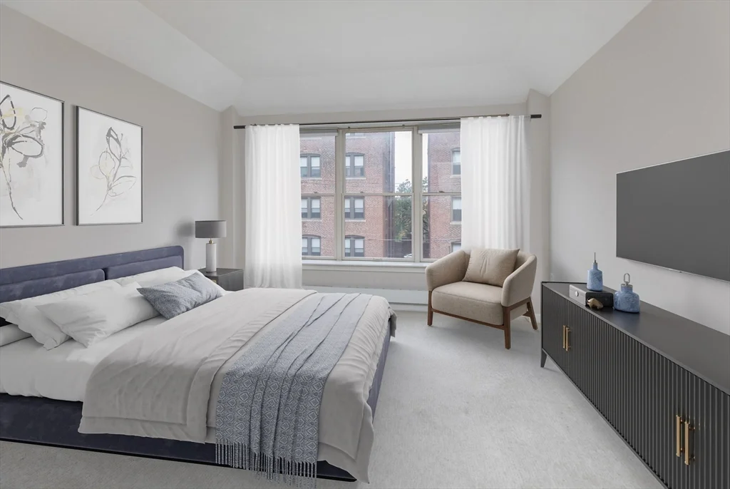 2 bed, 2 bath apartment for rent at 910 Beacon St Unit 4-R, Fenway — photo 2 of 14