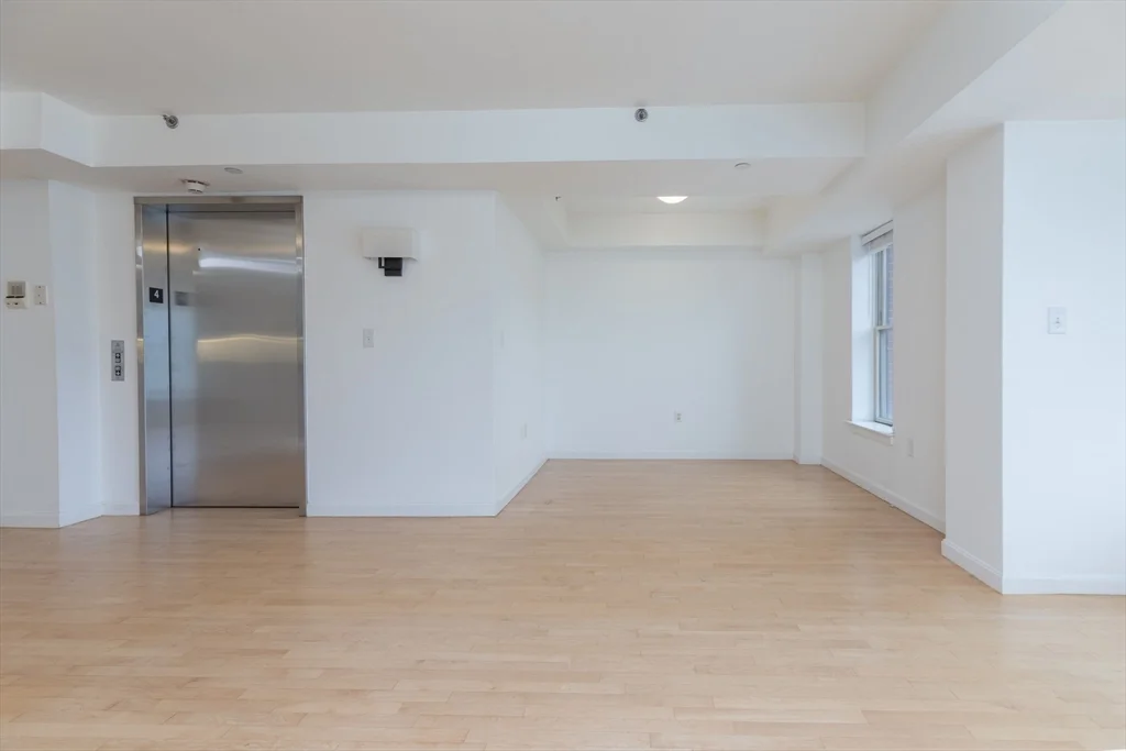 2 bed, 2 bath apartment for rent at 910 Beacon St Unit 4-R, Fenway — photo 5 of 14