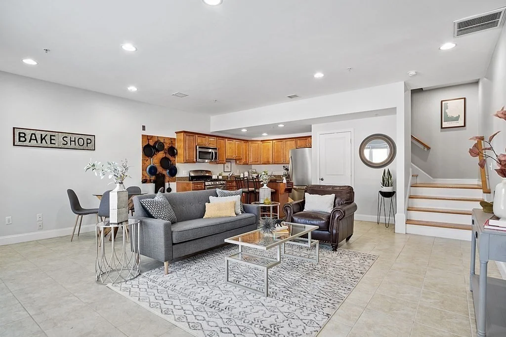 3 bed, 2 bath apartment for rent at 910 Saratoga St Unit 9, East Boston — photo 2 of 20