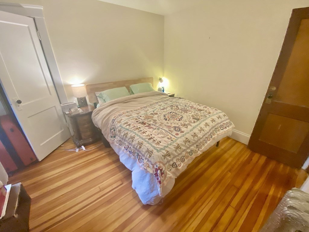 3 bed, 1 bath apartment for rent at 911 Broadway Unit 1, Davis Square — photo 25 of 32