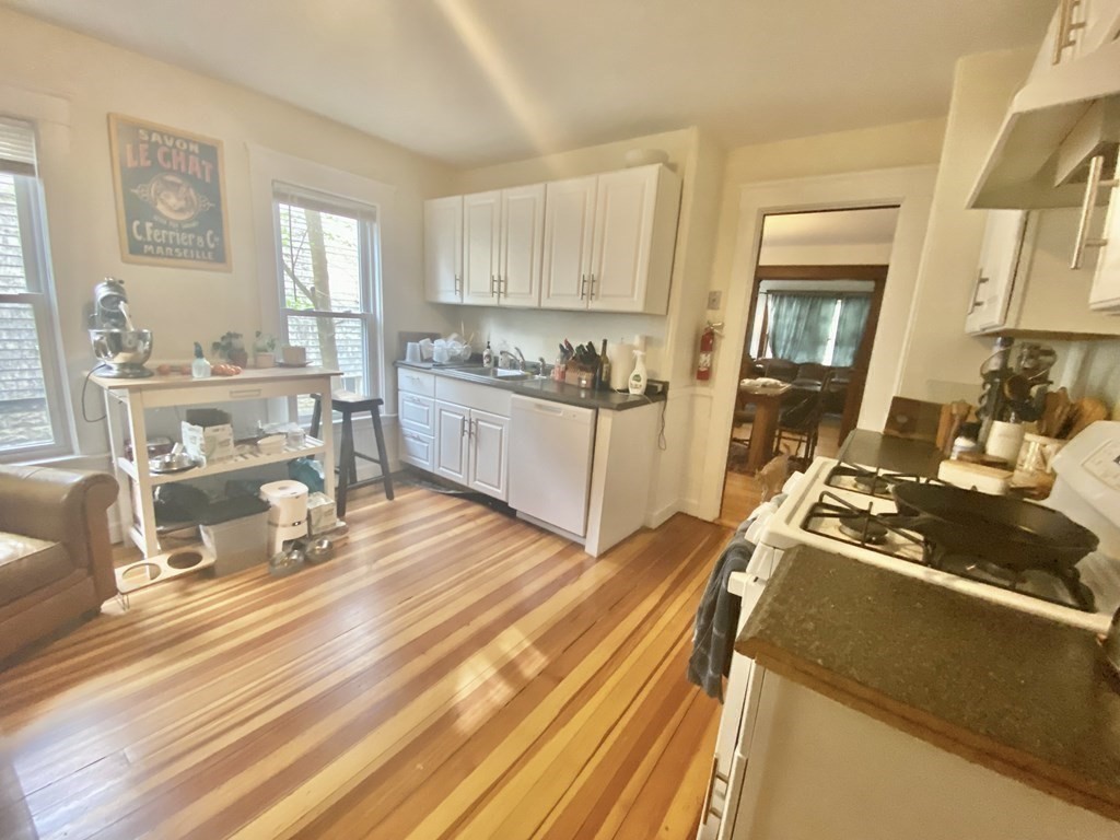 3 bed, 1 bath apartment for rent at 911 Broadway Unit 1, Davis Square — photo 17 of 32