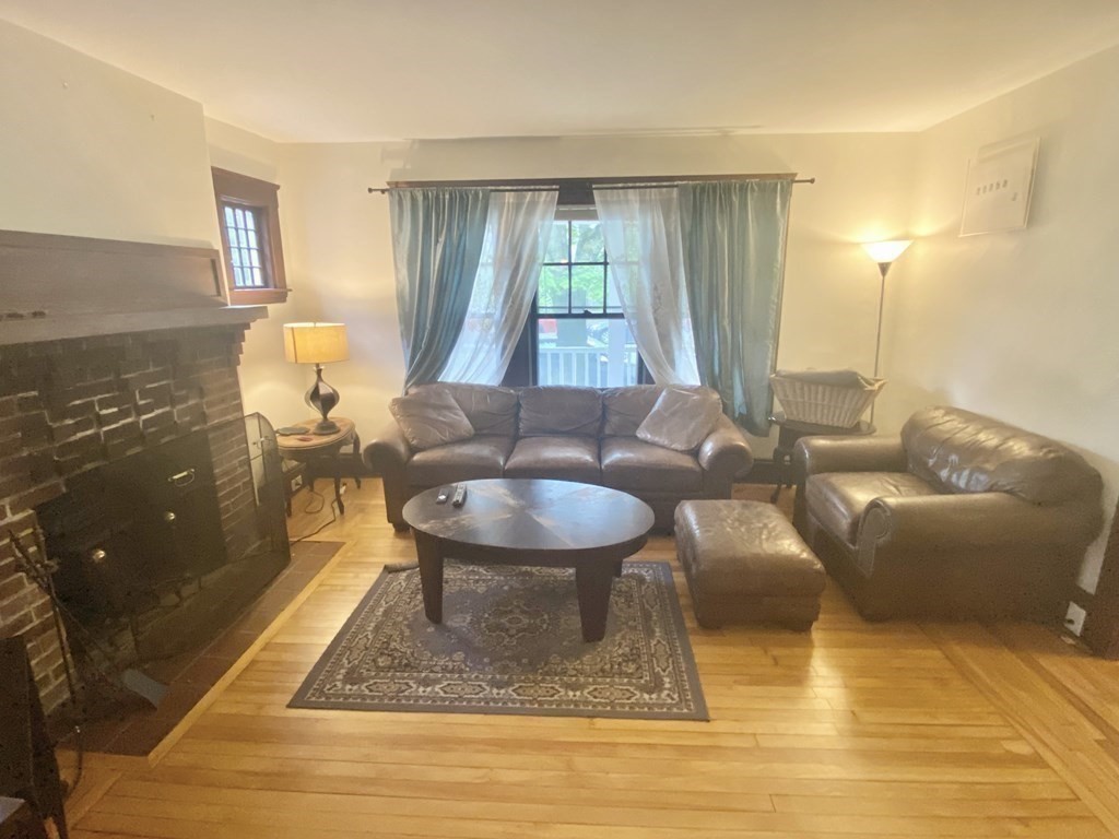 3 bed, 1 bath apartment for rent at 911 Broadway Unit 1, Davis Square — photo 10 of 32