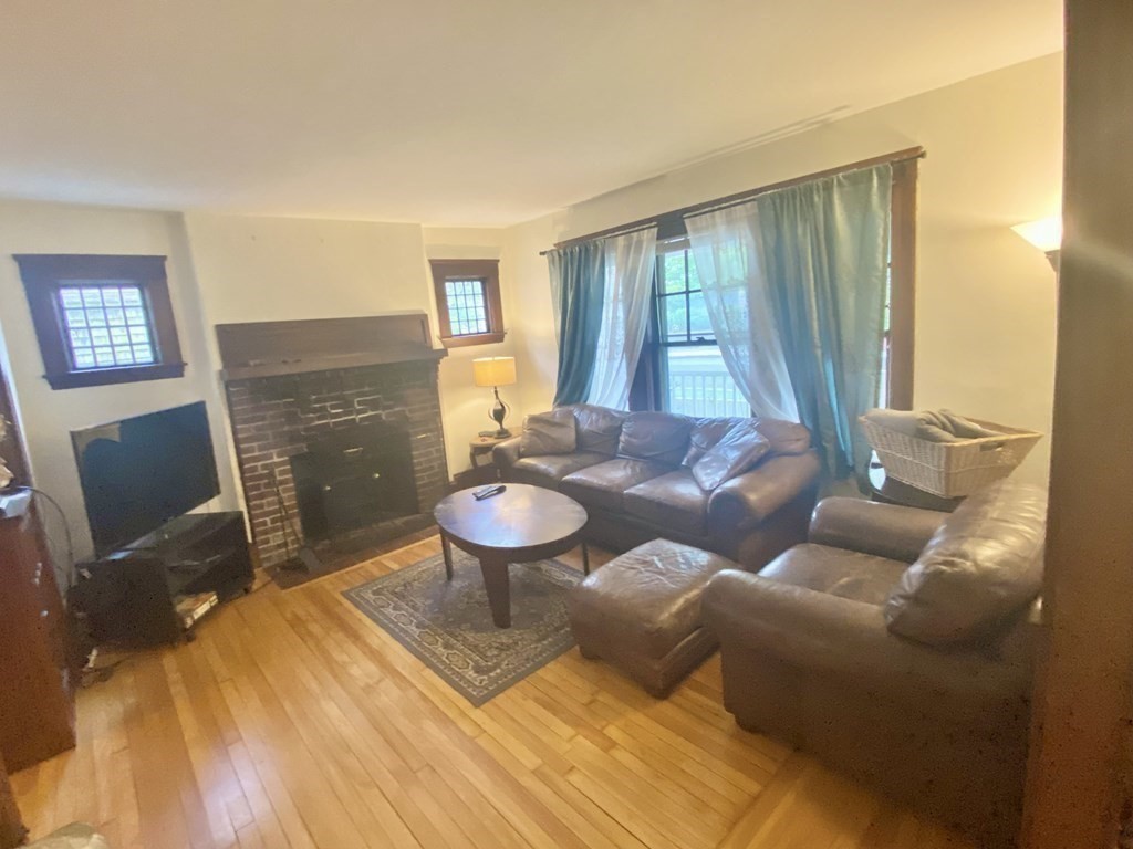 3 bed, 1 bath apartment for rent at 911 Broadway Unit 1, Davis Square — photo 6 of 32