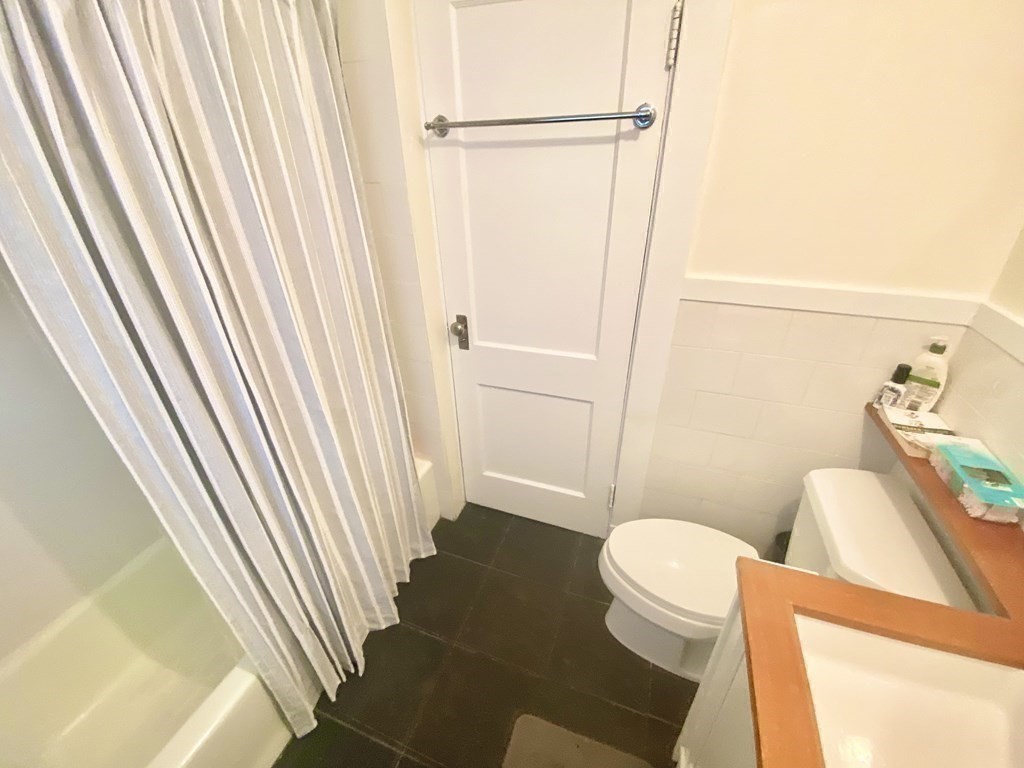 3 bed, 1 bath apartment for rent at 911 Broadway Unit 1, Davis Square — photo 28 of 32