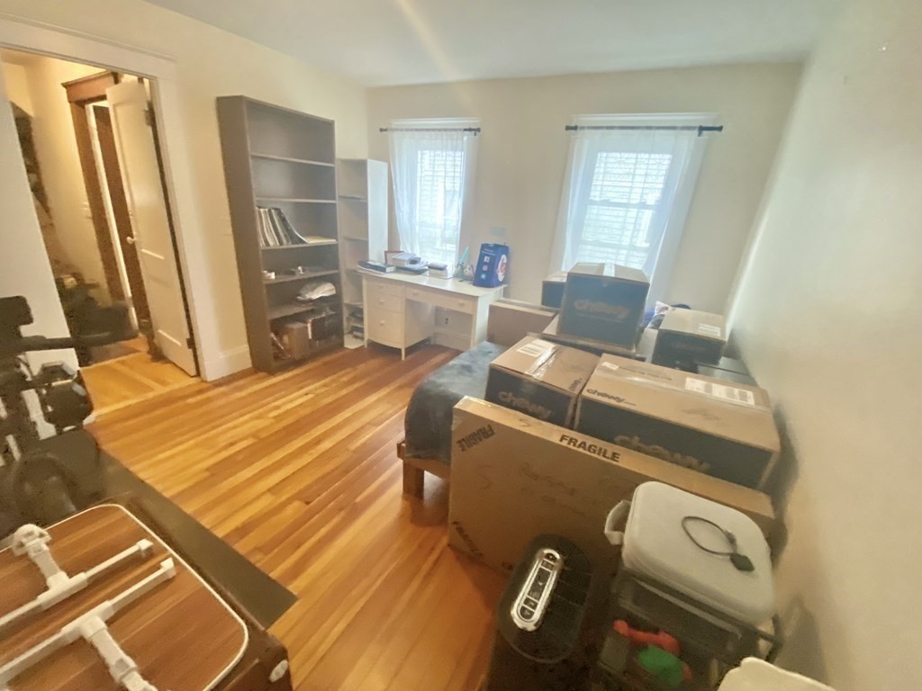 3 bed, 1 bath apartment for rent at 911 Broadway Unit 1, Davis Square — photo 20 of 32