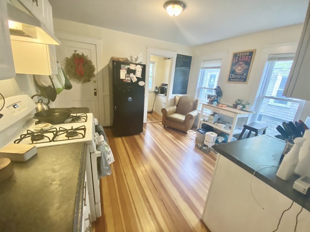 3 bed, 1 bath apartment for rent at 911 Broadway Unit 1, Davis Square — photo 13 of 32
