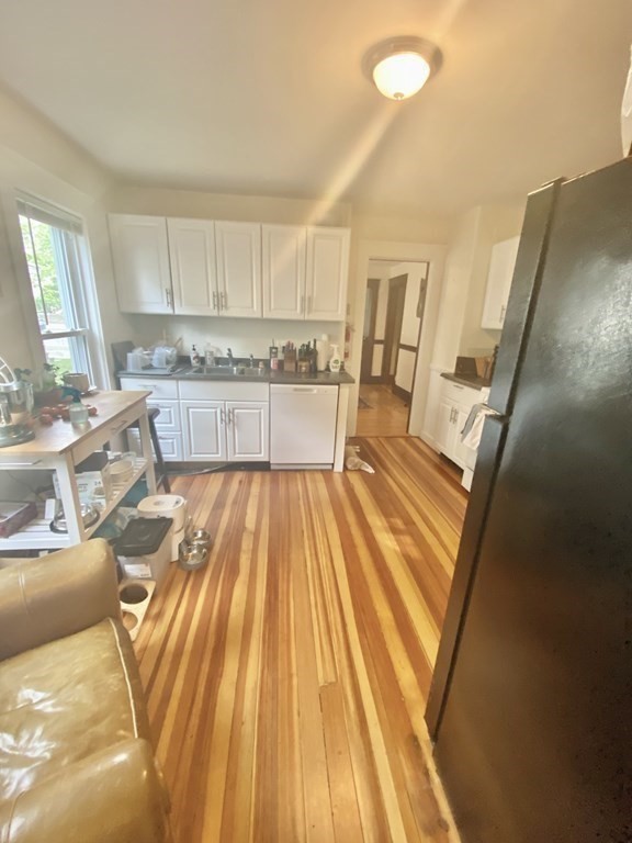 3 bed, 1 bath apartment for rent at 911 Broadway Unit 1, Davis Square — photo 16 of 32