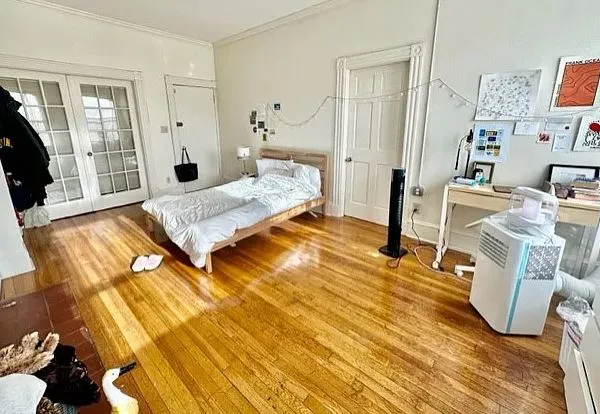 3 bed, 1 bath apartment for rent at 912 Beacon St Unit 3, Fenway — photo 11 of 11