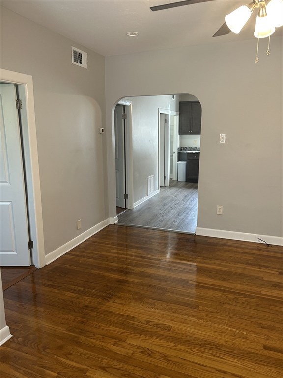 2 bed, 1 bath apartment for rent at 913 Bedford St Unit 1E, Fall River — photo 4 of 10