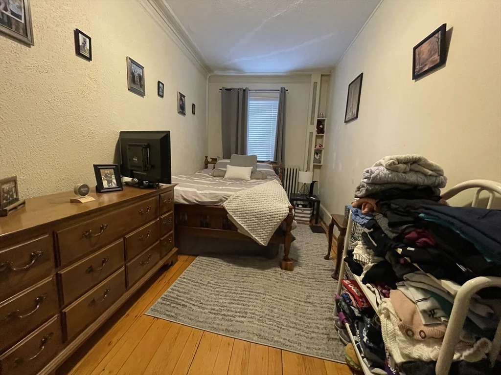 3 bed, 1 bath apartment for rent at 914 Beacon St Unit 2, Fenway — photo 11 of 13