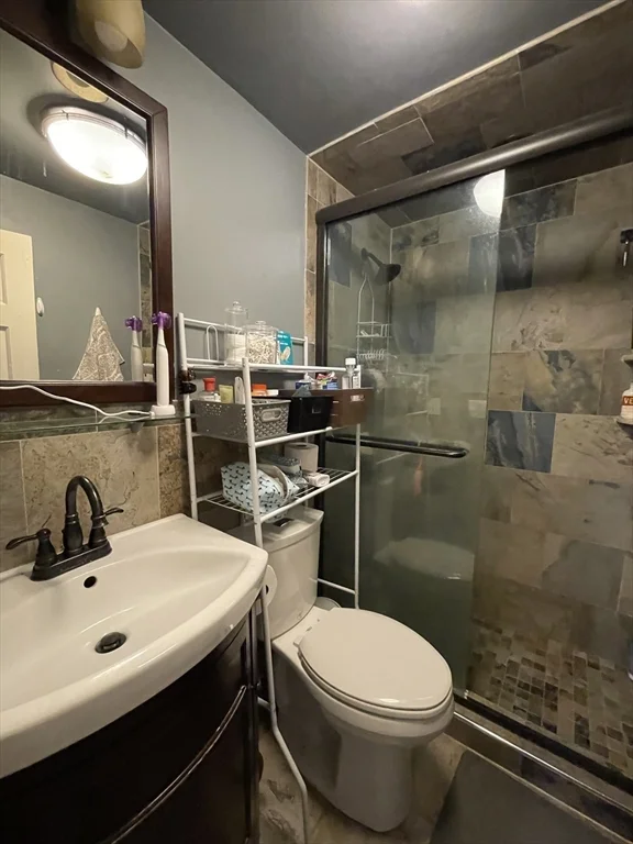 3 bed, 1 bath apartment for rent at 914 Beacon St Unit 2, Fenway — photo 5 of 13