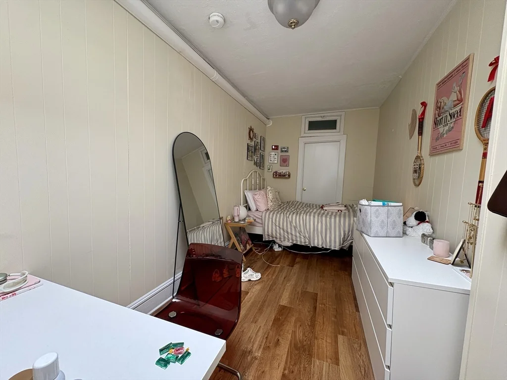 3 bed, 1 bath apartment for rent at 914 Beacon St Unit 4, Fenway — photo 14 of 19