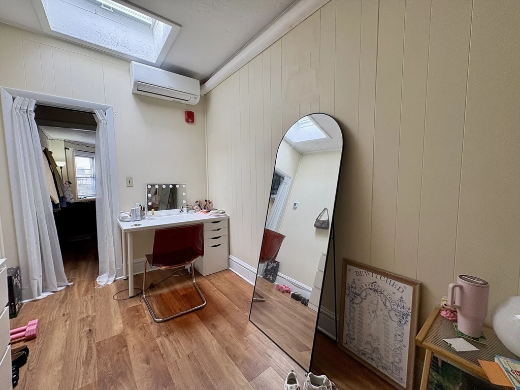 3 bed, 1 bath apartment for rent at 914 Beacon St Unit 4, Fenway — photo 16 of 19