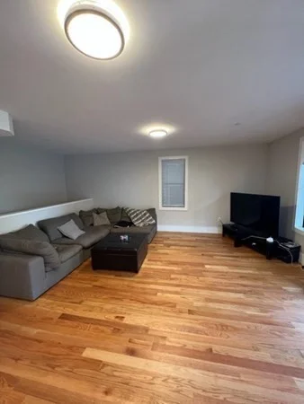 3 bed, 3 bath apartment for rent at 914 Broadway Unit 1, South Boston — photo 4 of 15