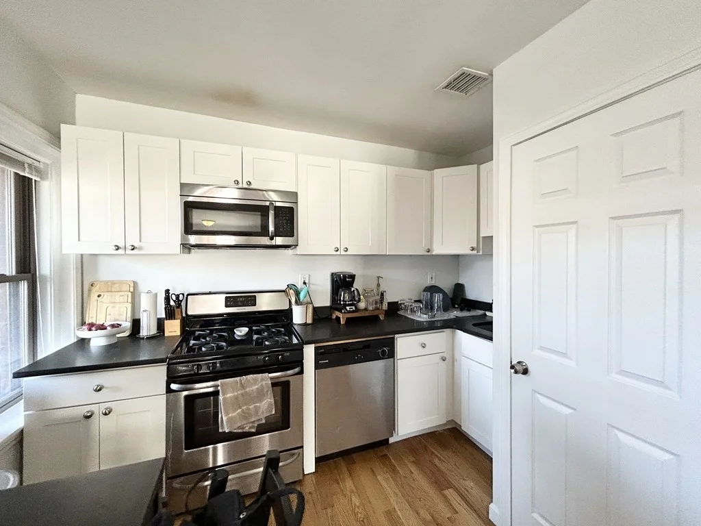 3 bed, 1 bath apartment for rent at 914 Dorchester Ave Unit 2, Dorchester — photo 1 of 7