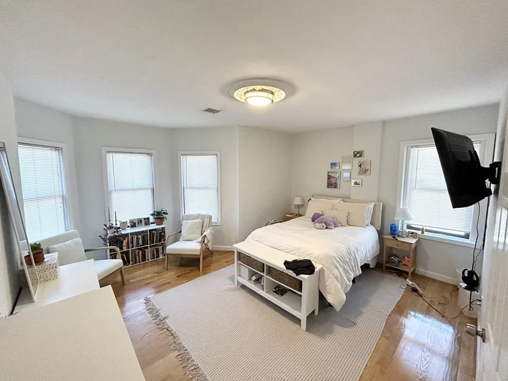 3 bed, 1 bath apartment for rent at 914 Dorchester Ave Unit 2, Dorchester — photo 4 of 7