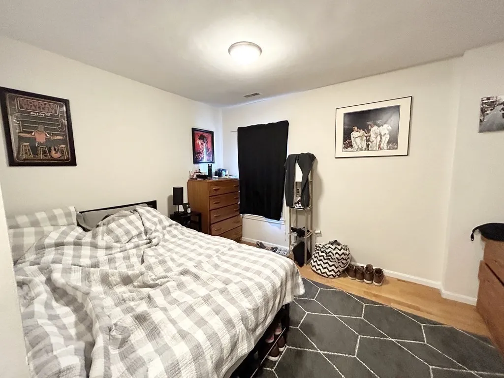 3 bed, 1 bath apartment for rent at 914 Dorchester Ave Unit 3, Dorchester — photo 3 of 7