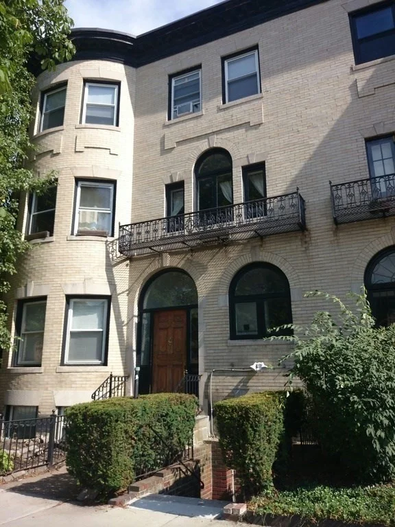 2 bed, 1.5 bath apartment for rent at 915 Beacon St Unit 2, Fenway — photo 6 of 7