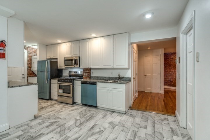 3 bed, 2 bath apartment for rent at 915 Beacon St Unit A, Fenway — photo 6 of 20
