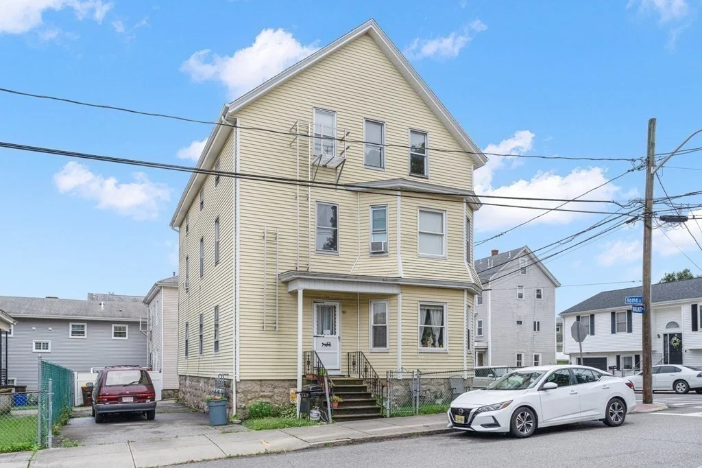 3 bed, 1 bath apartment for rent at 915 Walnut St Unit Unit 2, Fall River