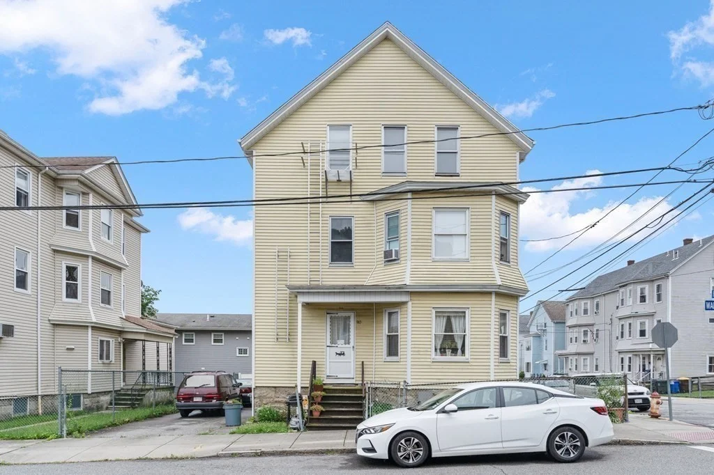 3 bed, 1 bath apartment for rent at 915 Walnut St Unit Unit 2, Fall River — photo 2 of 17