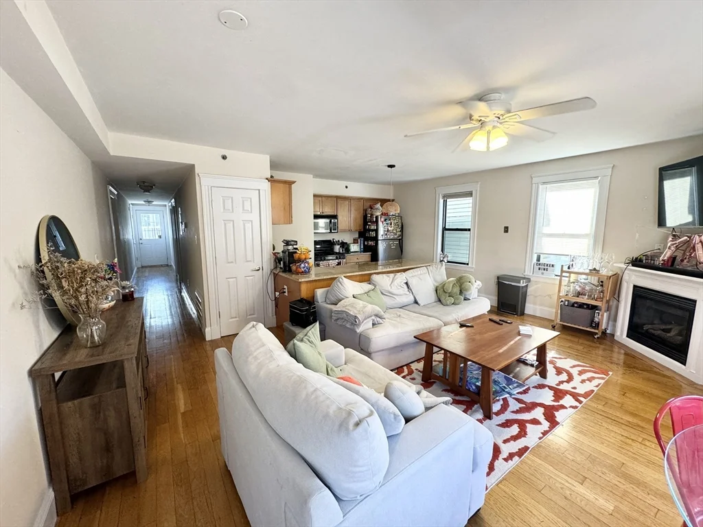 2 bed, 1 bath apartment for rent at 916 Dorchester St Unit 1, Boston — photo 3 of 7