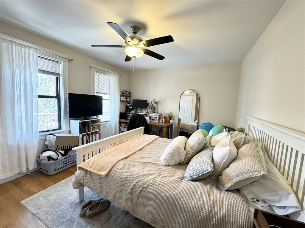 2 bed, 1 bath apartment for rent at 916 Dorchester St Unit 1, Boston — photo 4 of 7