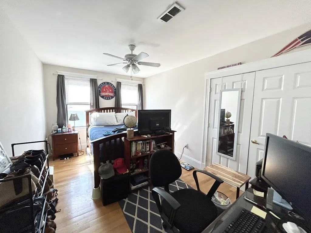 2 bed, 1 bath apartment for rent at 916 Dorchester St Unit 3, Boston — photo 4 of 6