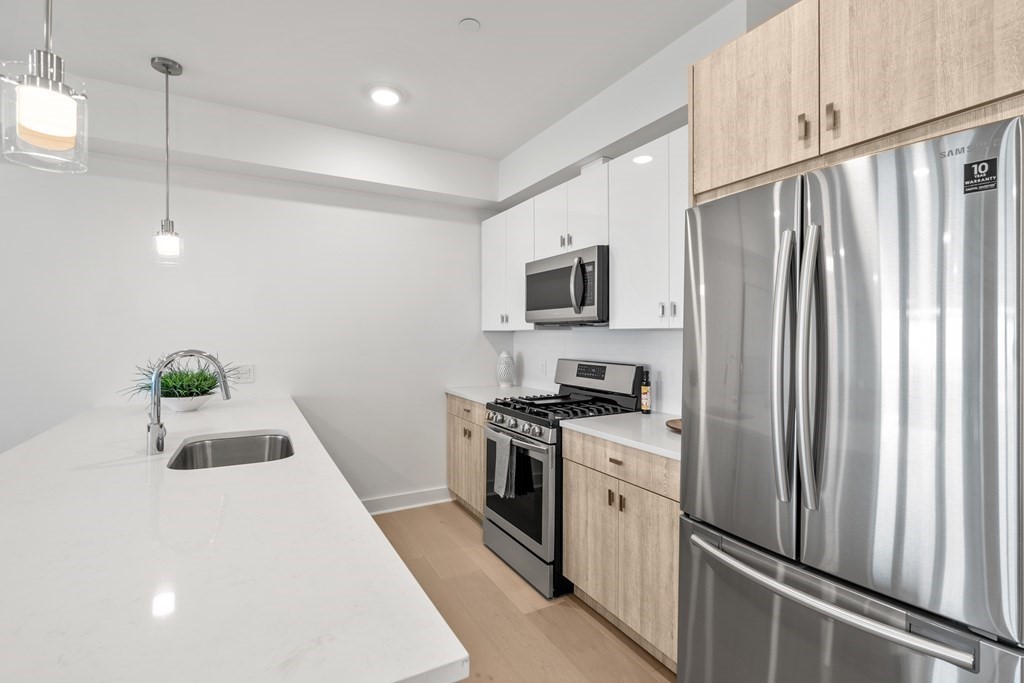 2 bed, 2 bath apartment for rent at 917 Bennington St Unit 207, East Boston — photo 5 of 12