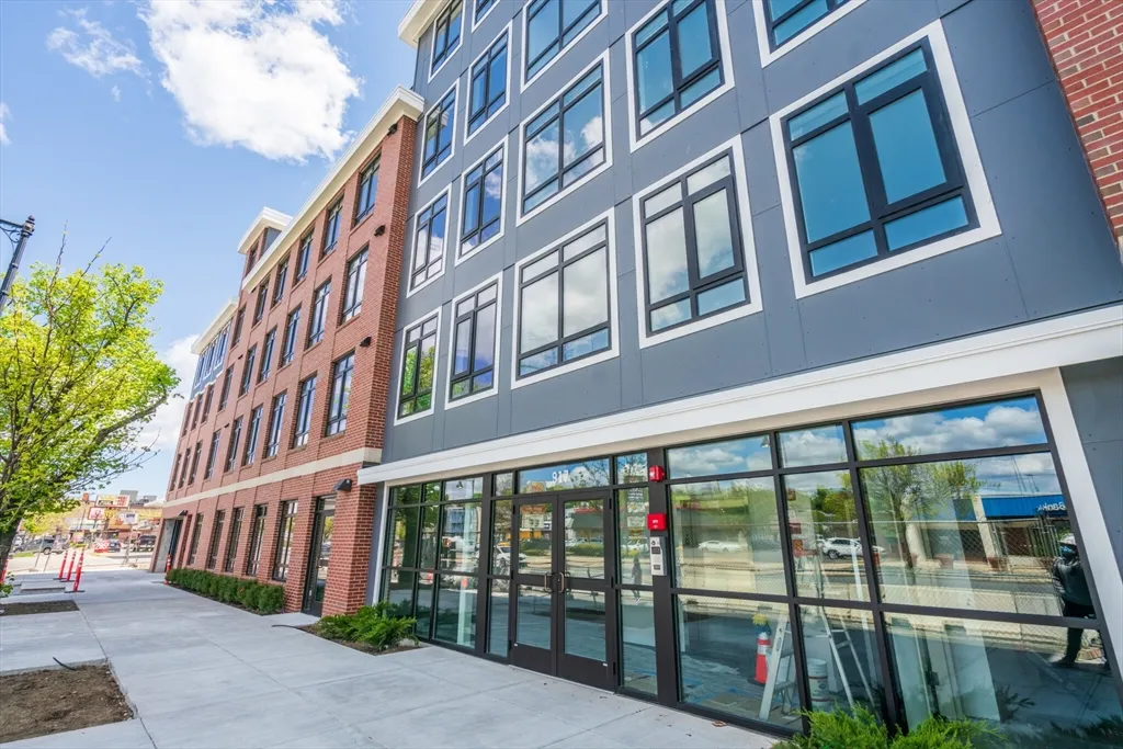 2 bed, 2 bath apartment for rent at 917 Bennington St Unit 312, East Boston