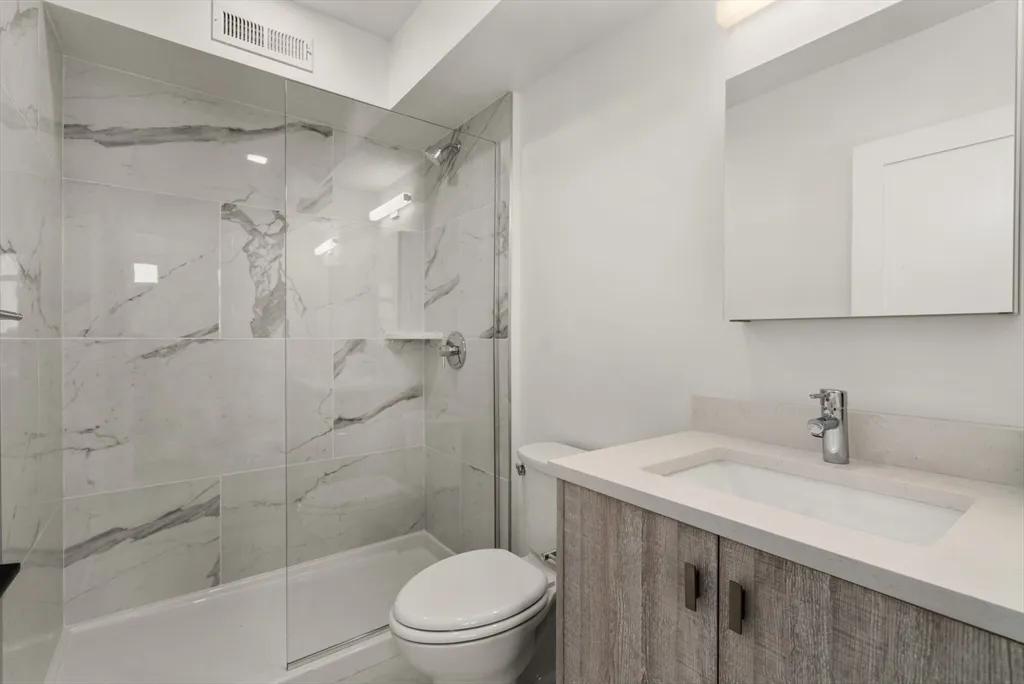 2 bed, 2 bath apartment for rent at 917 Bennington St Unit 312, East Boston — photo 13 of 17