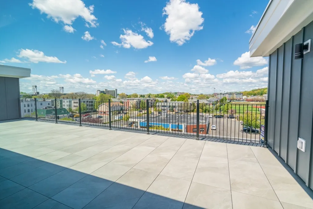 2 bed, 2 bath apartment for rent at 917 Bennington St Unit 312, East Boston — photo 15 of 17