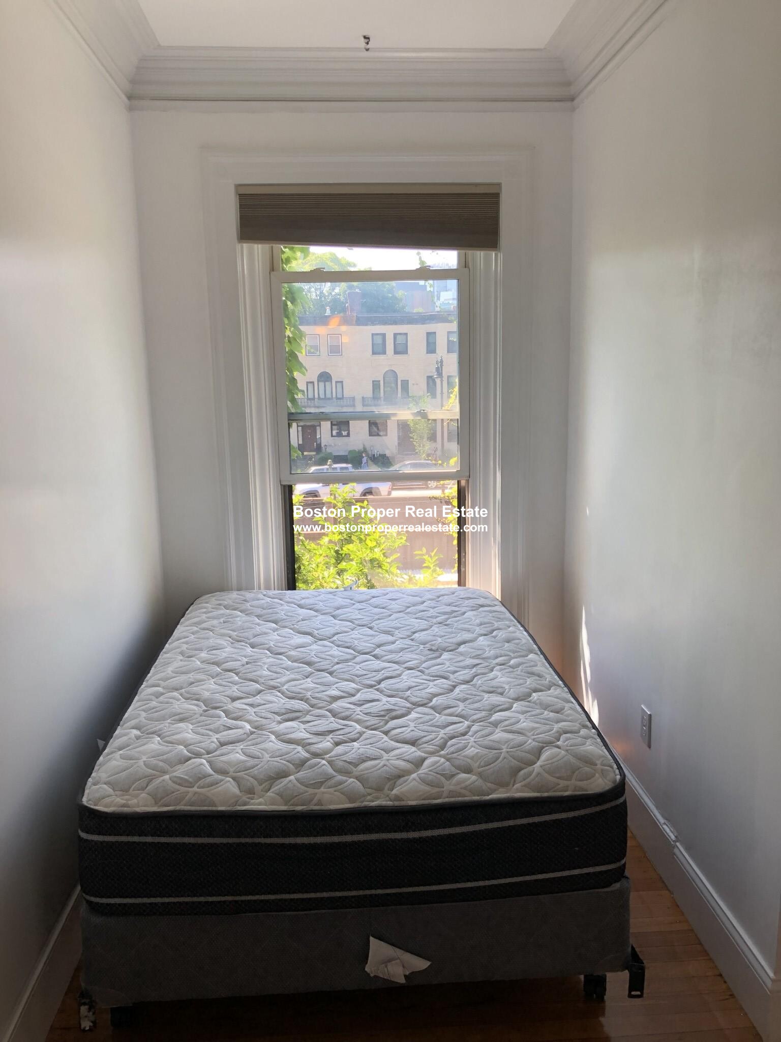2 bed, 2 bath apartment for rent at 918 Beacon St Unit 2, Fenway — photo 3 of 13