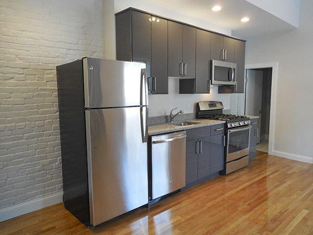 3 bed, 1.5 bath apartment for rent at 918 Cambridge St Unit 918-01, Inman Square — photo 3 of 10