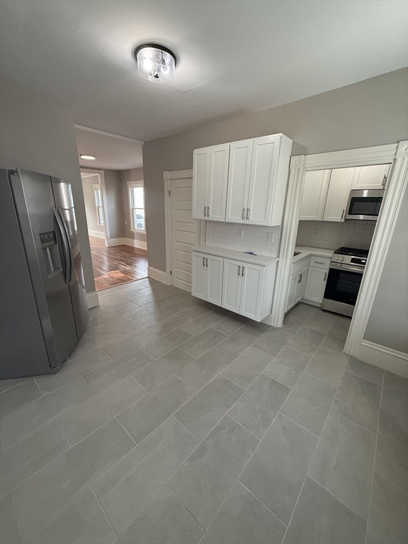 2 bed, 1 bath apartment for rent at 92-94 Shawmut Ave Unit 1, New Bedford — photo 12 of 16