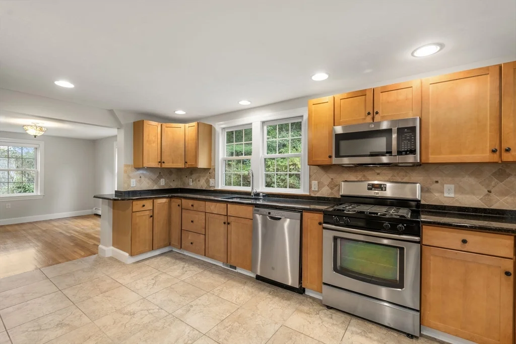 3 bed, 2 bath apartment for rent at 92 Abbot St, Andover — photo 10 of 35