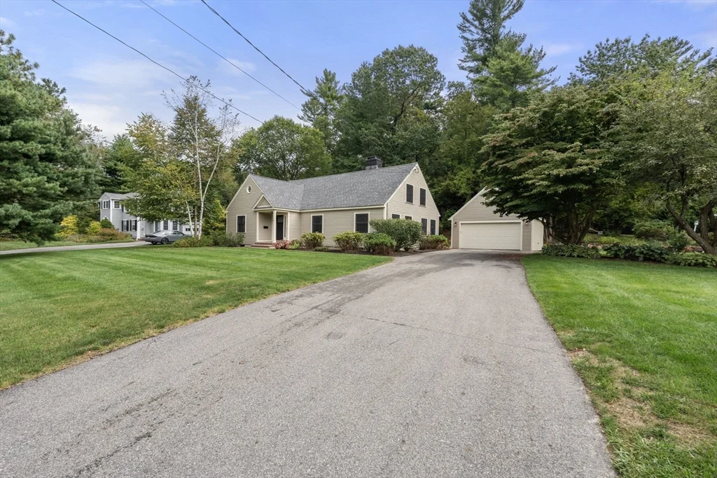 3 bed, 2 bath apartment for rent at 92 Abbot St, Andover — photo 4 of 35