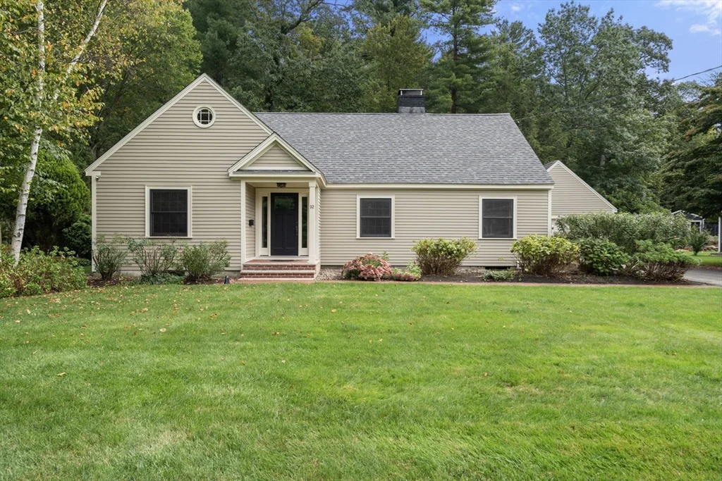 3 bed, 2 bath apartment for rent at 92 Abbot St, Andover — photo 1 of 35