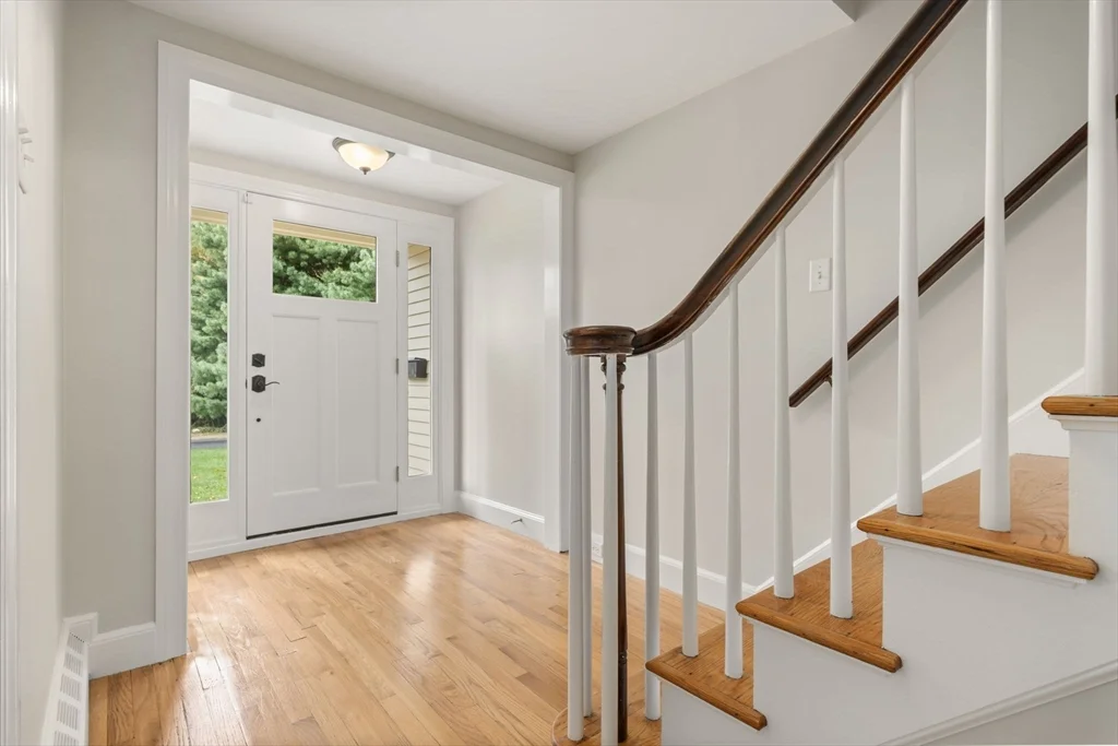 3 bed, 2 bath apartment for rent at 92 Abbot St, Andover — photo 5 of 35