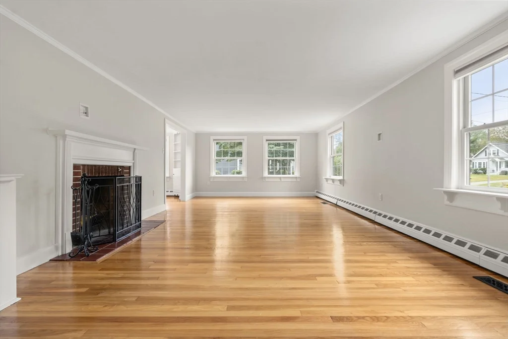 3 bed, 2 bath apartment for rent at 92 Abbot St, Andover — photo 11 of 35