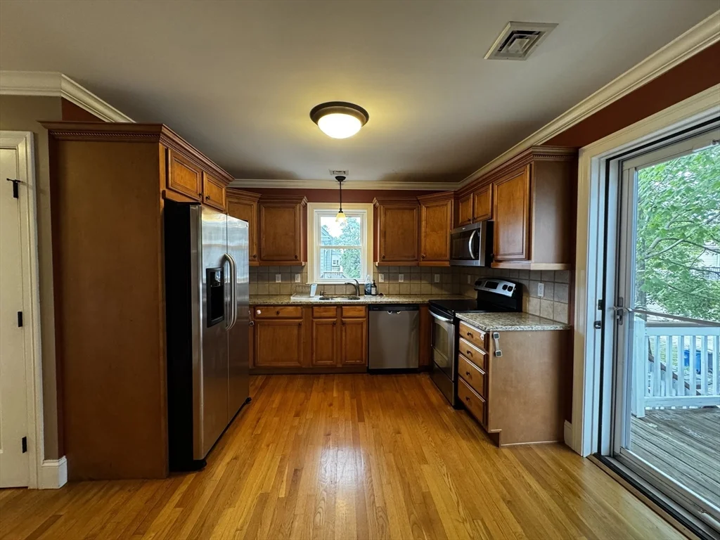 2 bed, 2 bath apartment for rent at 92 Alder St Unit 2, South Side — photo 2 of 21