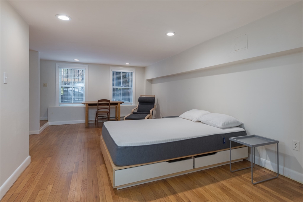 4 bed, 3 bath apartment for rent at 92 Appleton St, South End — photo 12 of 16