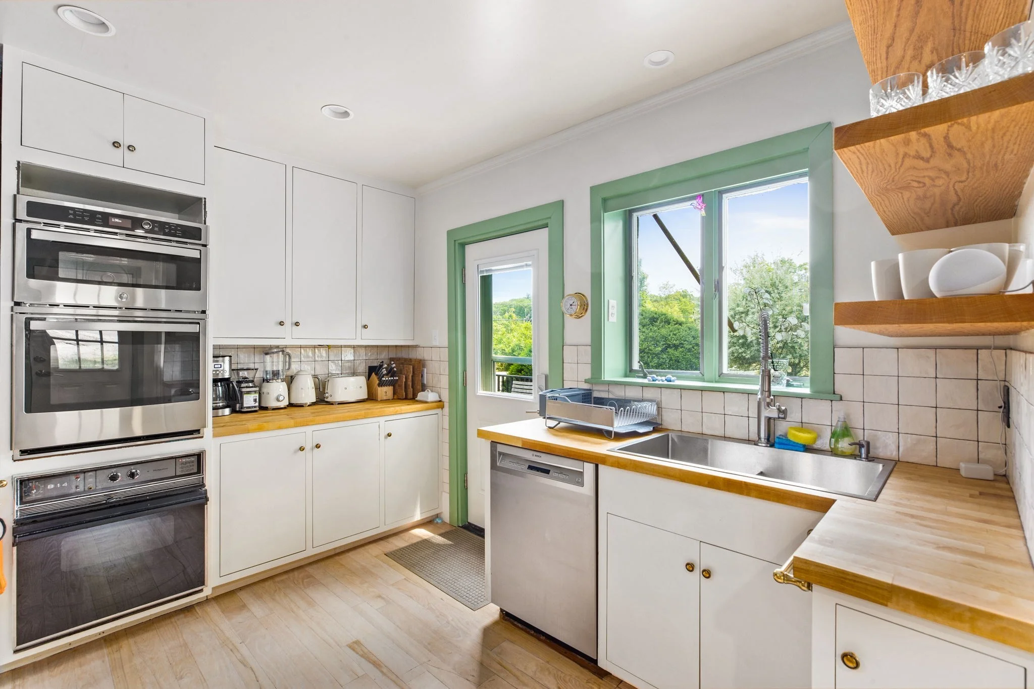 4 bed, 2 bath apartment for rent at 92 Atlantic Ave, Cohasset — photo 13 of 27