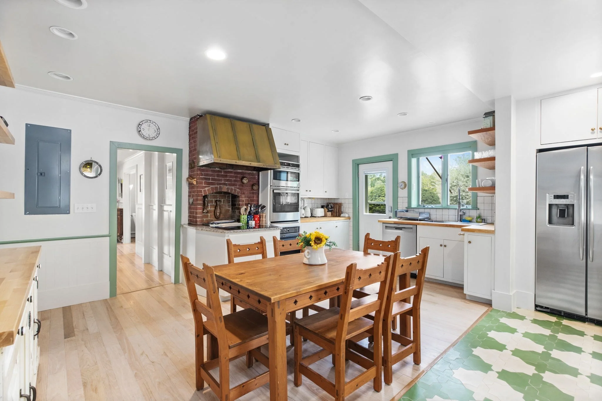 4 bed, 2 bath apartment for rent at 92 Atlantic Ave, Cohasset — photo 10 of 27