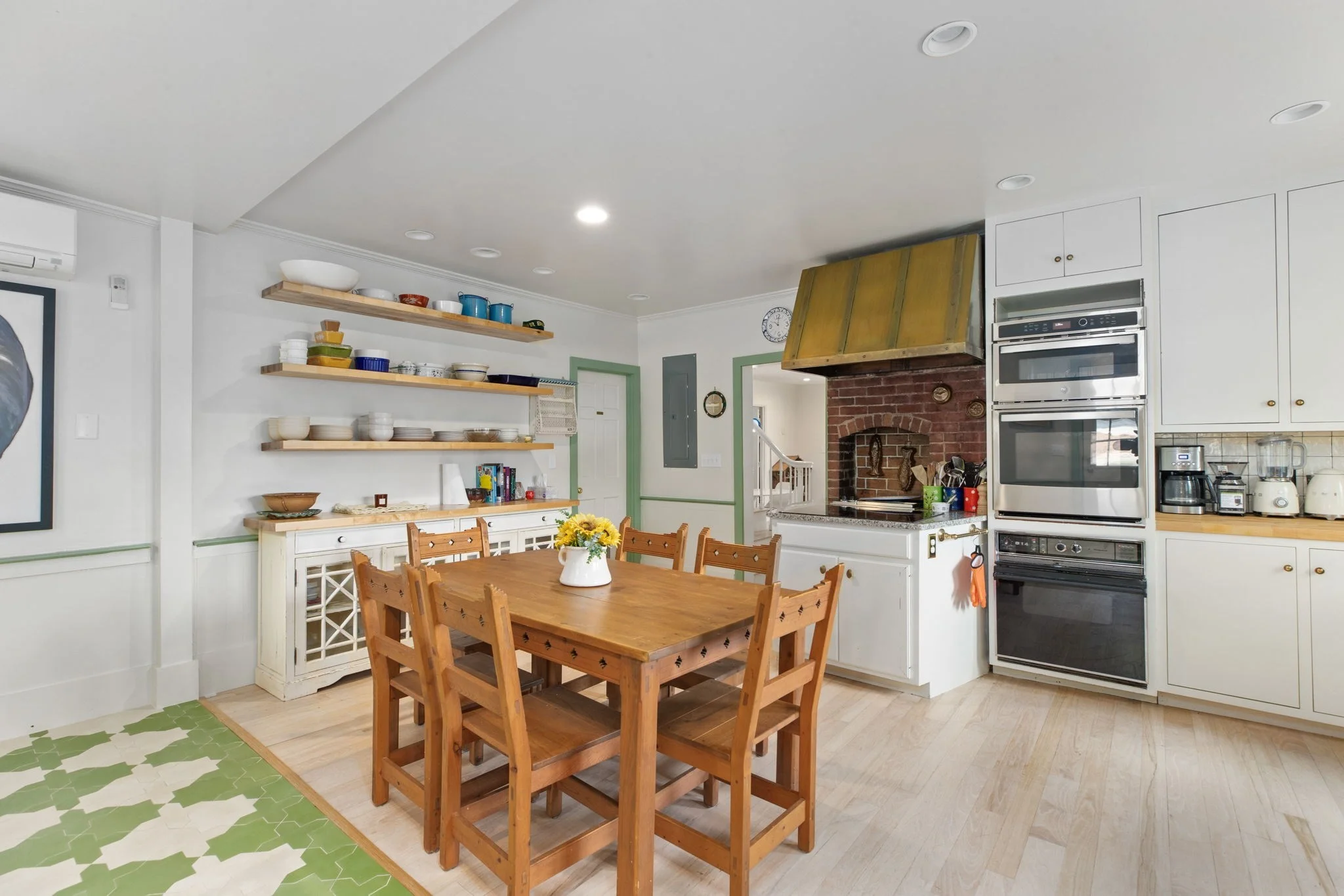 4 bed, 2 bath apartment for rent at 92 Atlantic Ave, Cohasset — photo 11 of 27