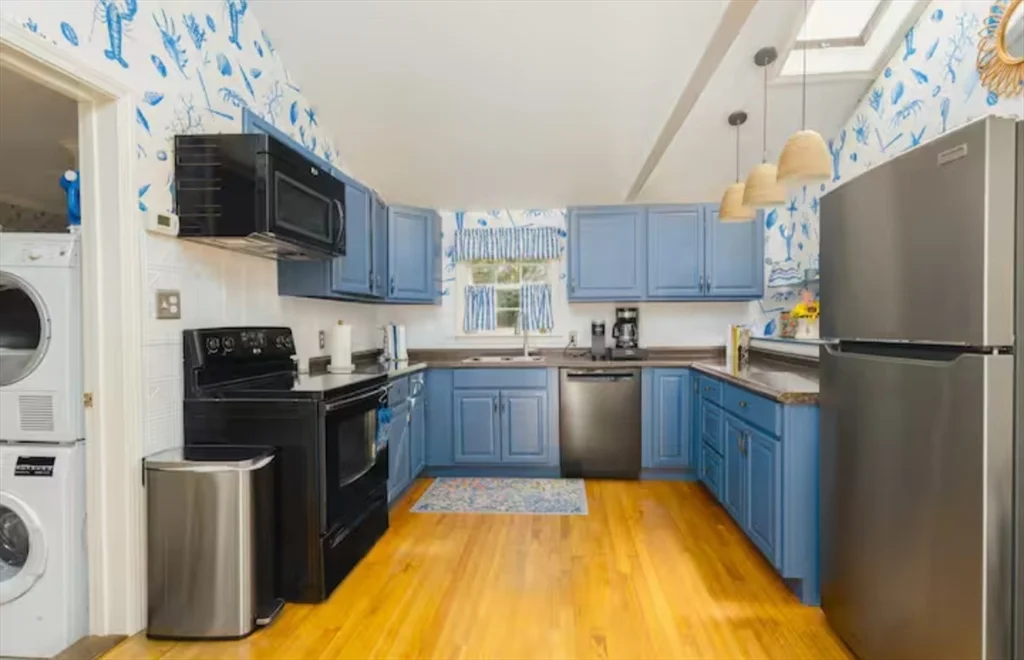 1 bed, 1 bath apartment for rent at 92 Atlantic   Cottage, Cohasset — photo 3 of 11