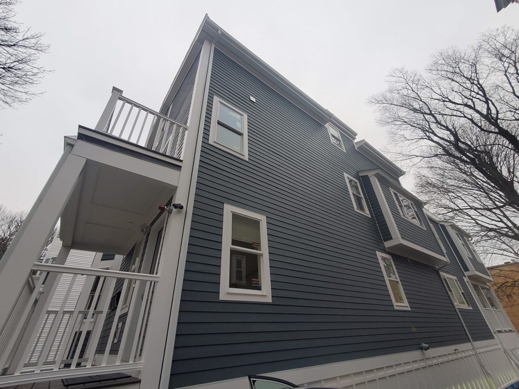 3 bed, 3 bath apartment for rent at 92 Auckland St Unit 2, Dorchester — photo 19 of 20